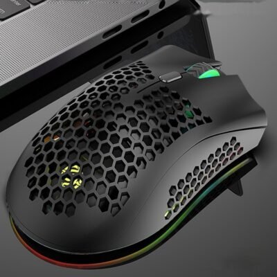 Mouse Gamer Wireless Ultra-Ligero "Hollow-Out" – Iluminación LED RGB y Batería Recargable